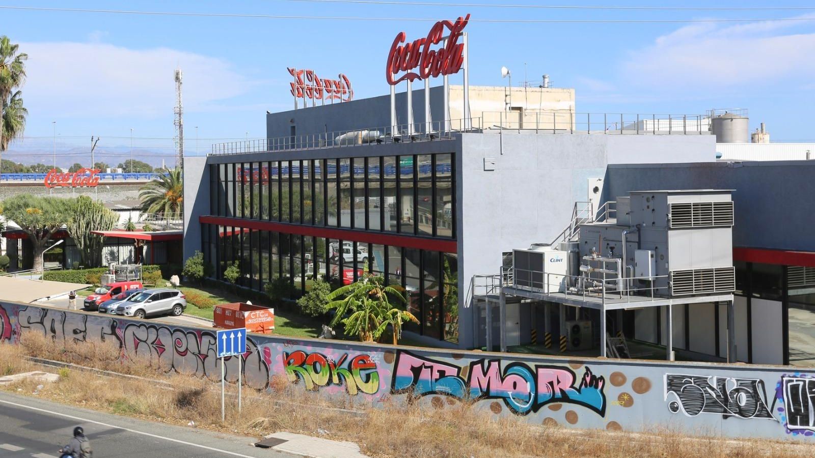 Vista de la fábrica de Coca Cola en Málaga.
