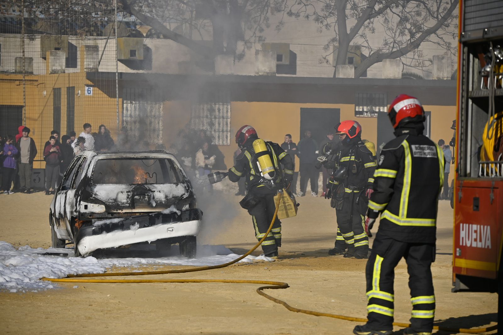 Imágenes del simulacro de incendio en el Funcadia