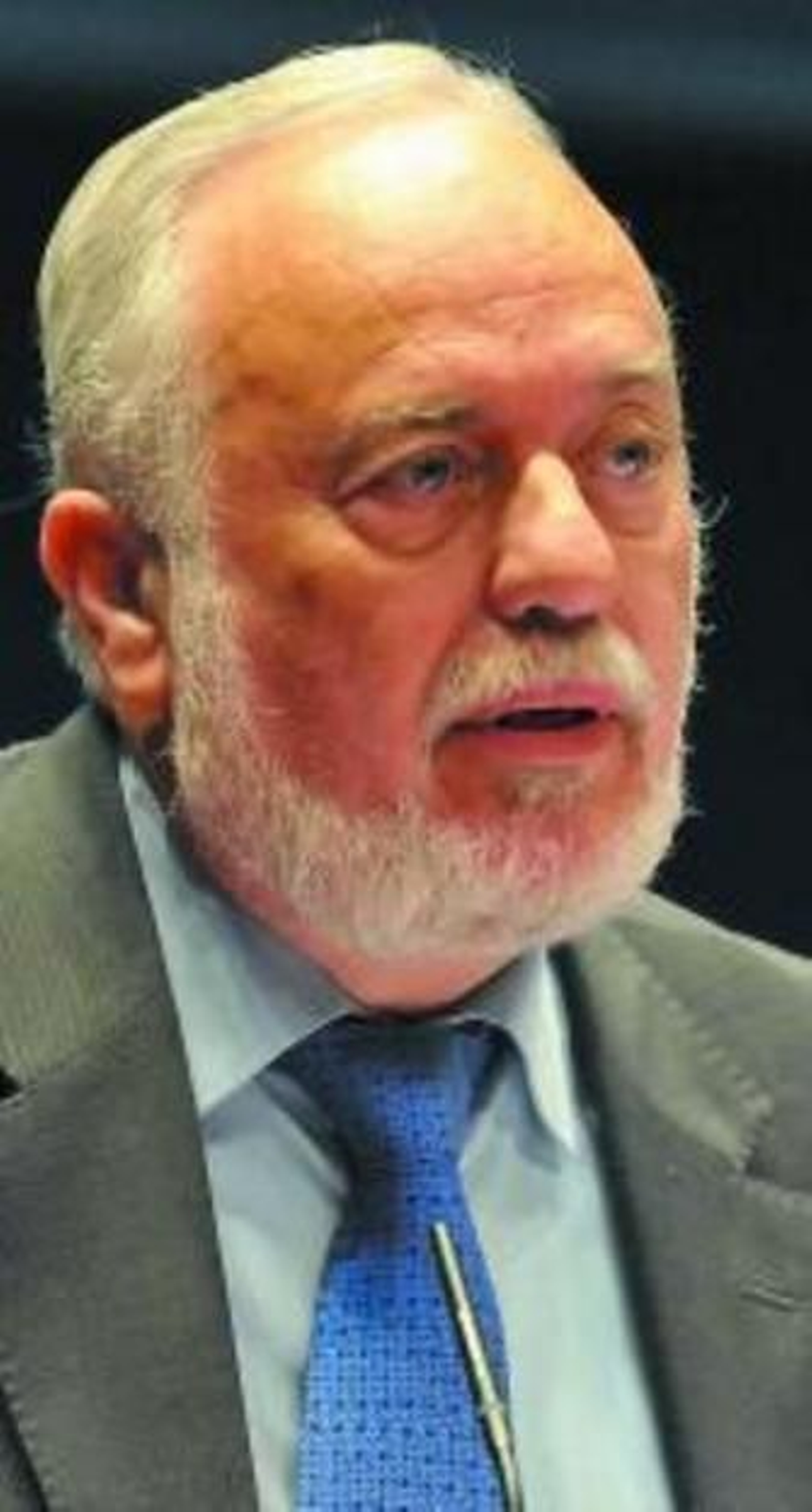 Isaías Pérez Saldaña.