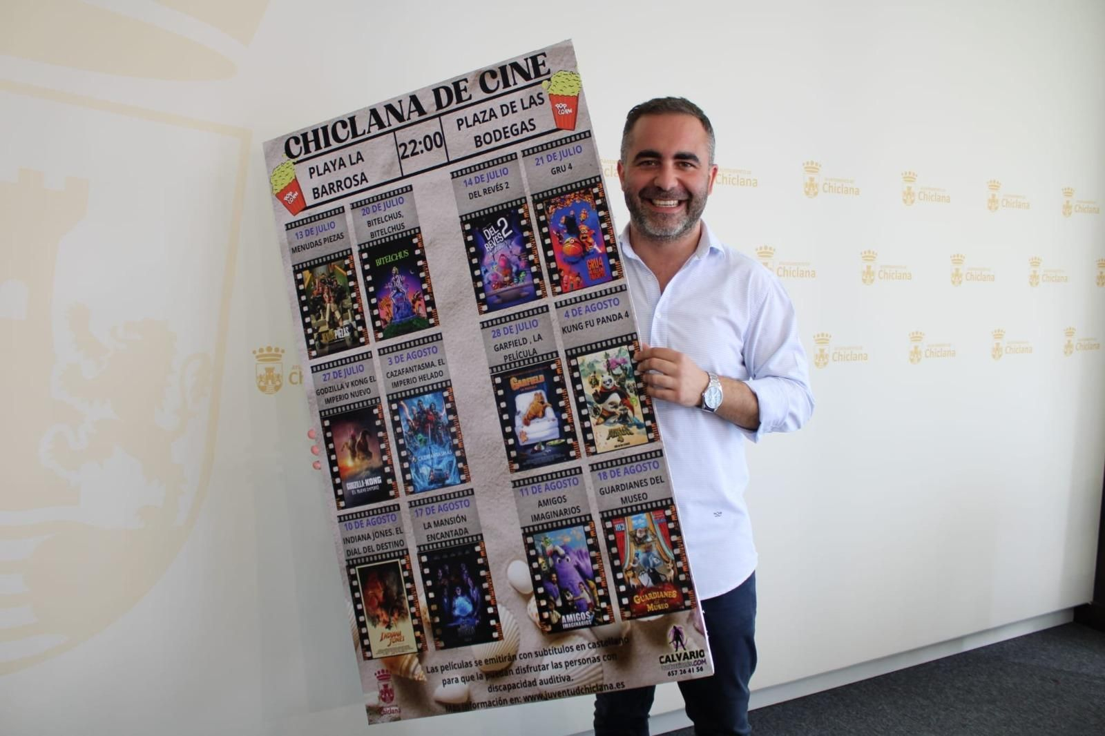 Fede Díaz, con el cartel anunciador. Fede Díaz, con el cartel anunciador.