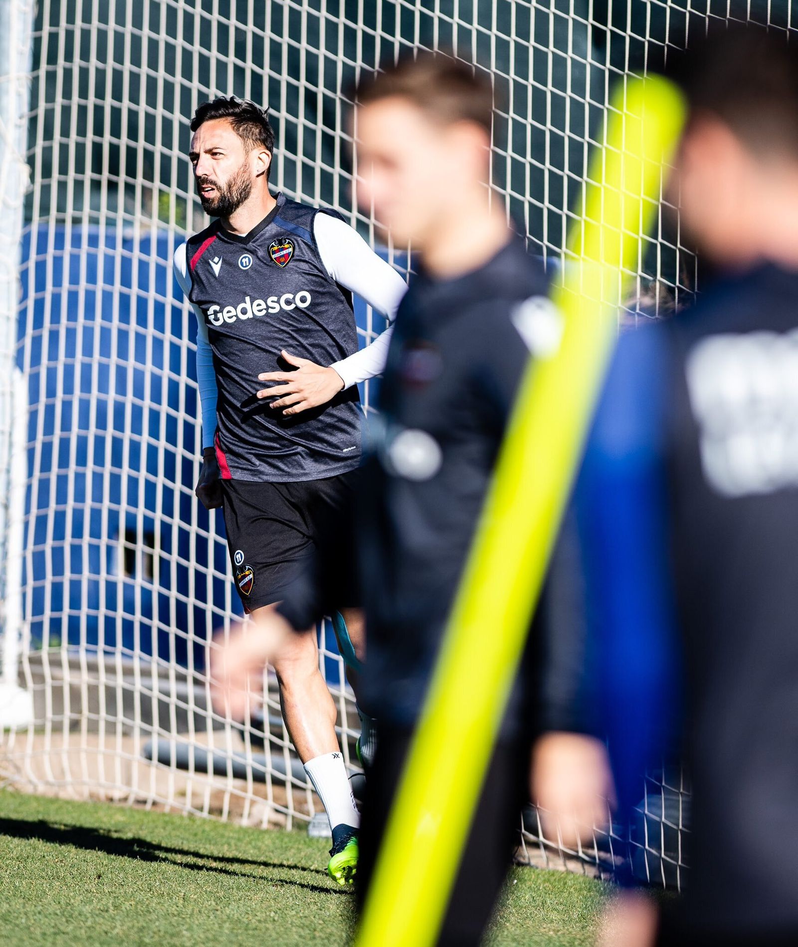 Morales, en el entrenamiento matinal del Levante.