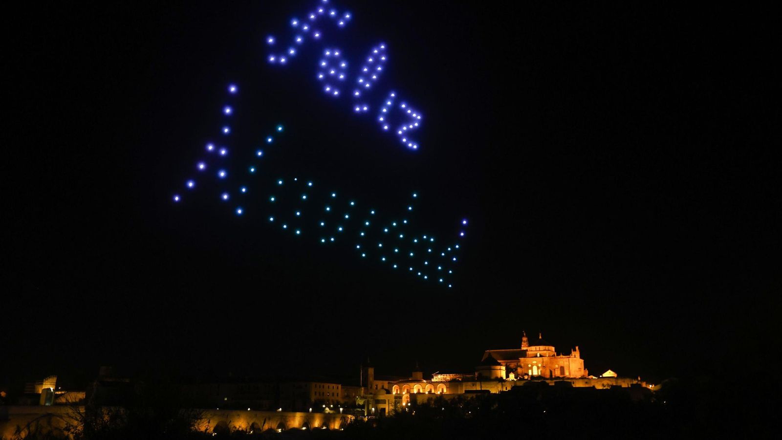 Espectáculo de Navidad de drones en Córdoba.