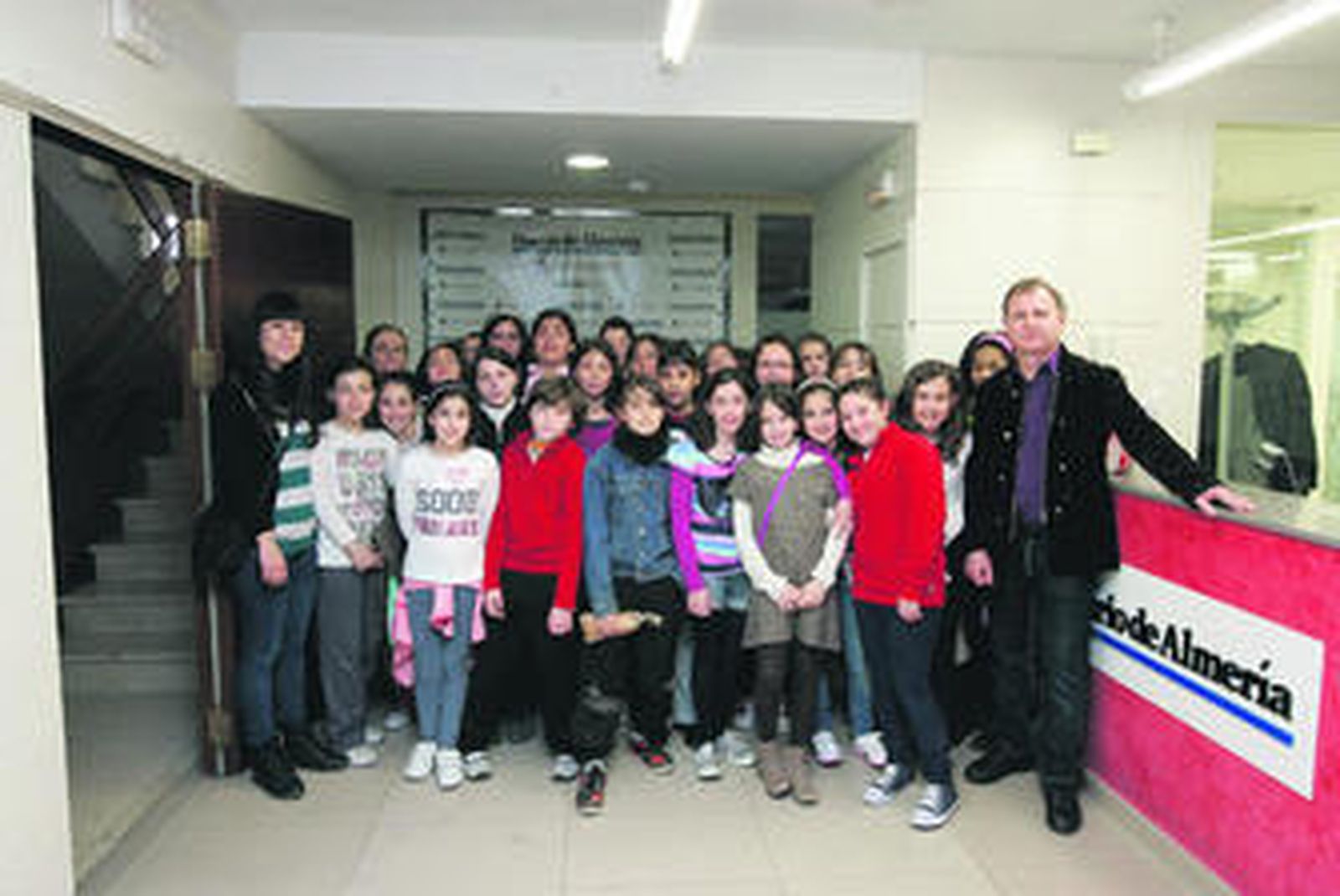 Visita del Colegio Madre de la Luz a Diario de Almería