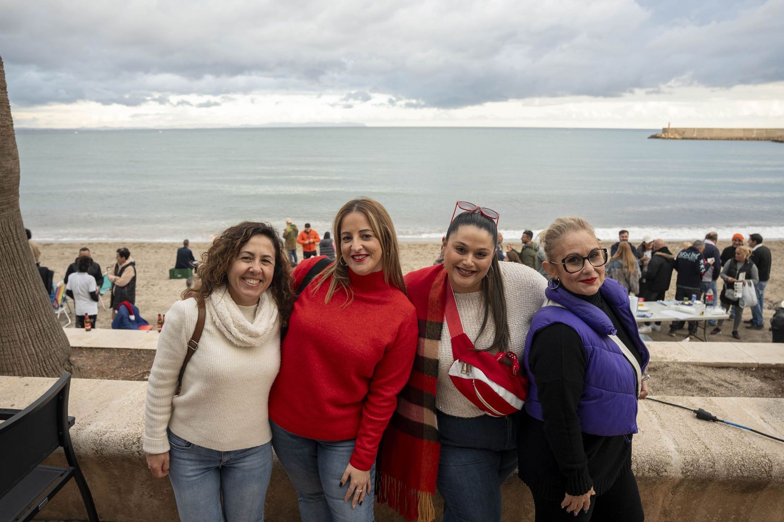 Las moragas reúnen a miles de personas en Roquetas para celebrar el final de año