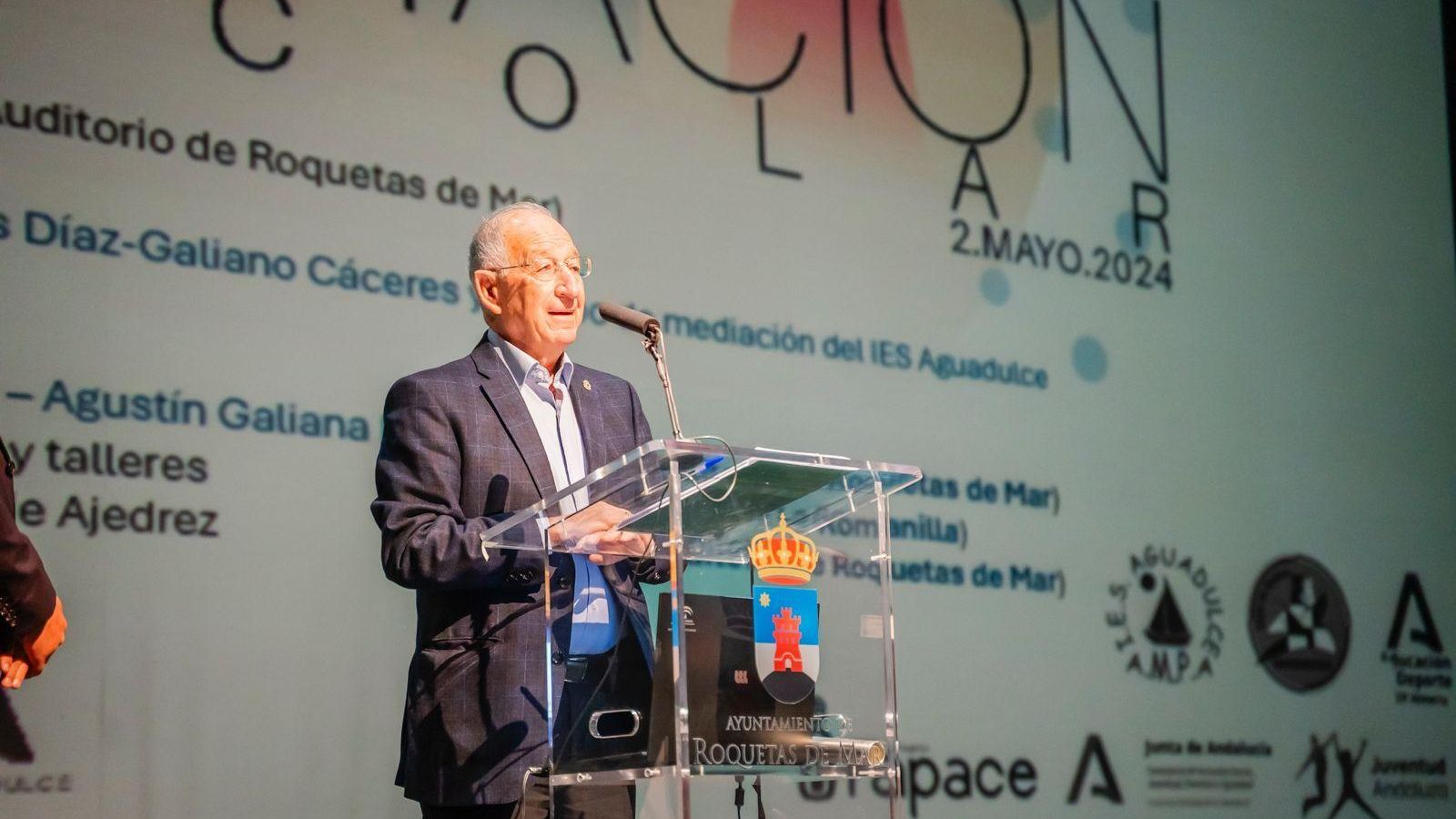 Gabriel Amat, alcalde de Roquetas de Mar, presente en el Encuentro Provincial.