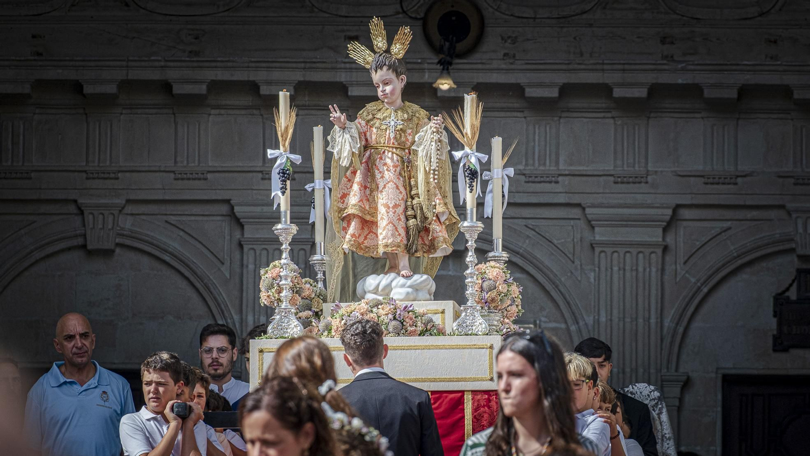 Búscate entre las imágenes del Domingo de Corpus en Cádiz