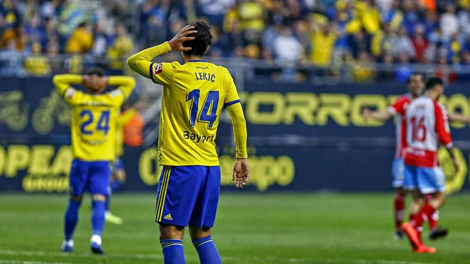 Imágenes del partido de fútbol Cádiz CF - CD Lugo