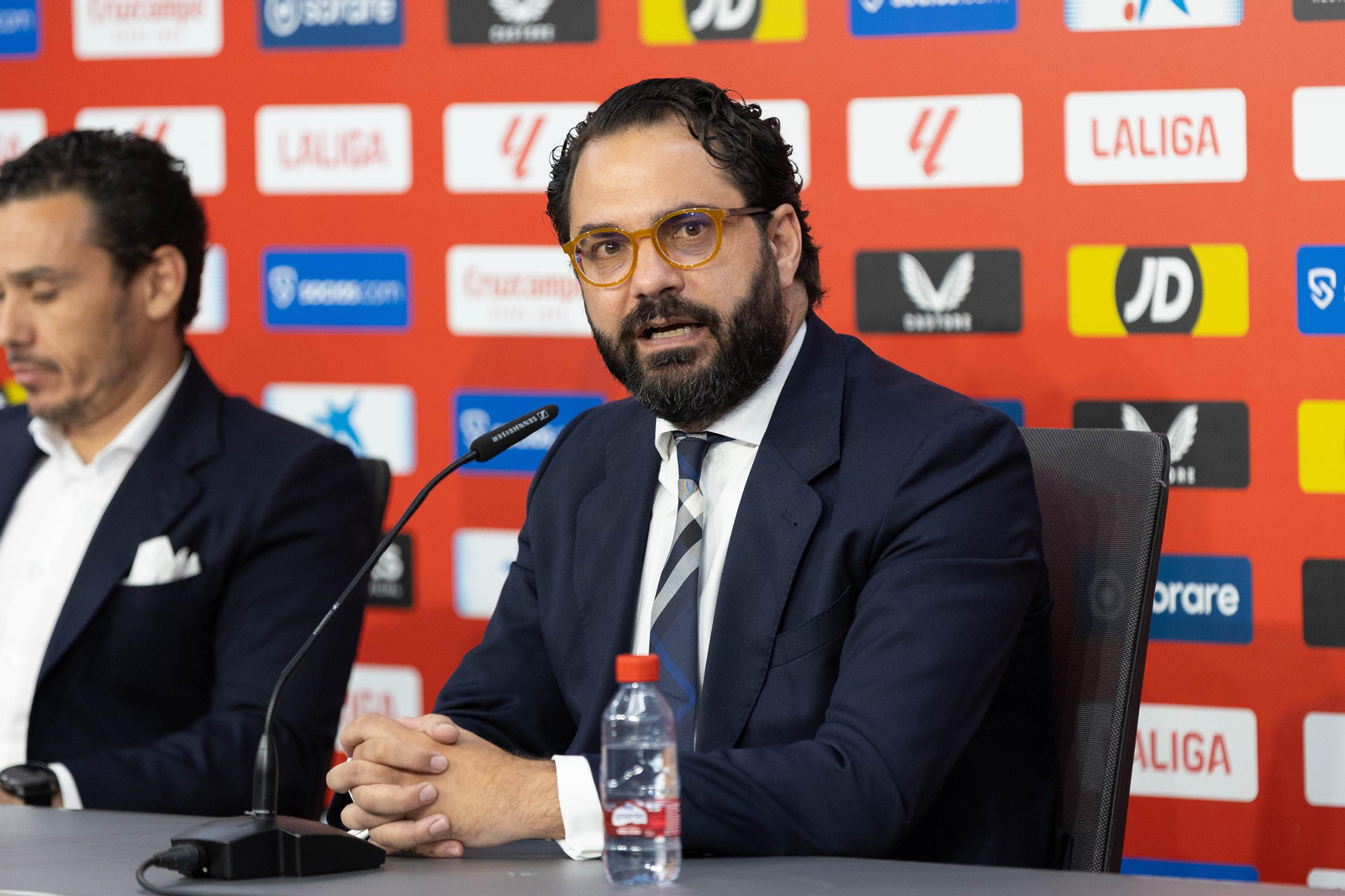 Las fotos de la presentación de García Pimienta en el Sevilla