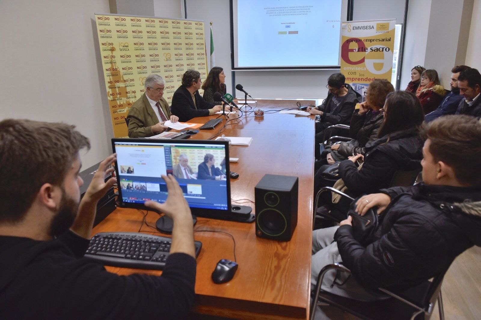 Un momento del sorteo de Emvisesa