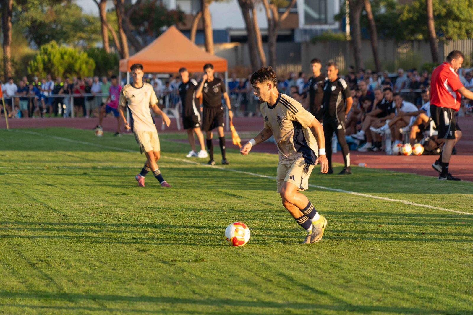 Imágenes del XXXIX Memorial Manuel González Rodríguez entre el Recreativo de Huelva - Sevilla Atlético