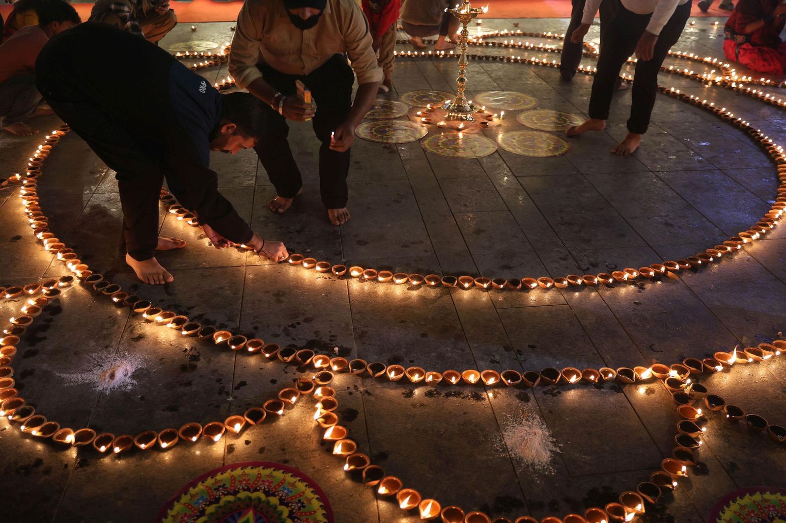 Las preciosas imágenes de la celebración del Diwali en India: un festival de luz y color