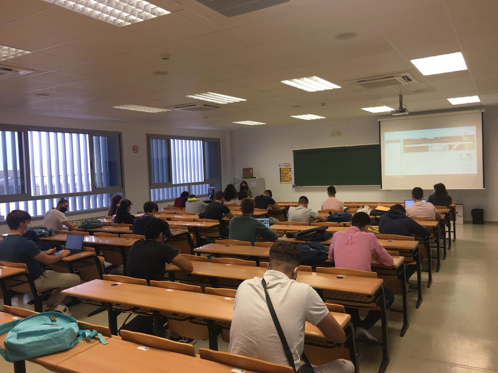 Alumnado en un aula de la Politécnica de Belmez.