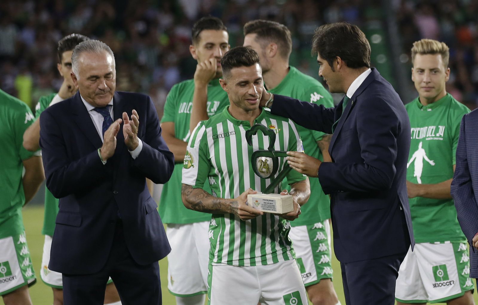 Las imágenes del Betis-Las Palmas homenaje a Rubén Castro