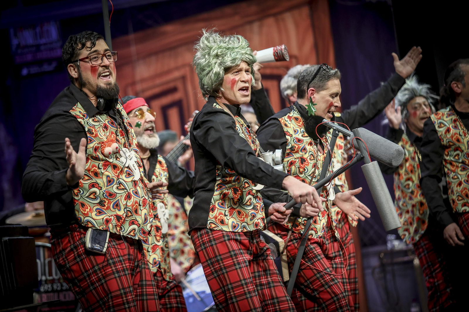 Chirigota Habla, que no te veo