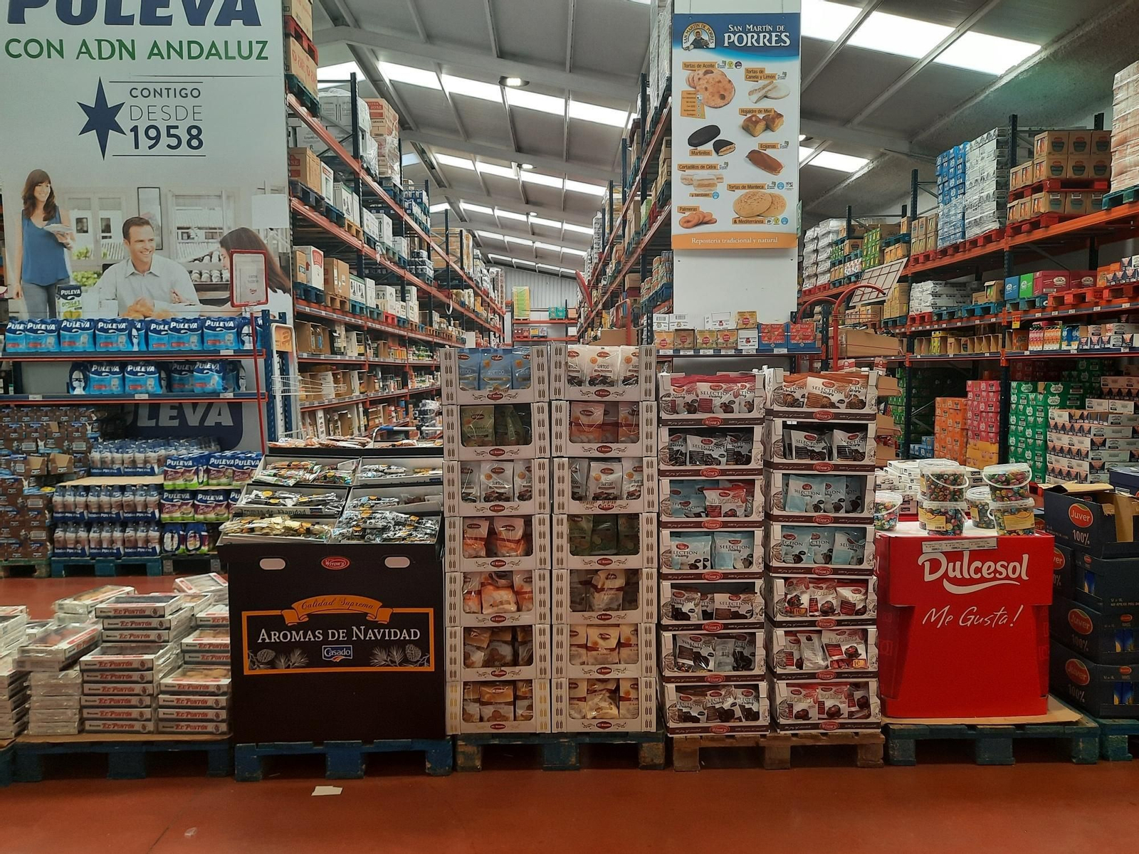 Confisur ofrece gran cantidad de productos en estas fechas navideñas.