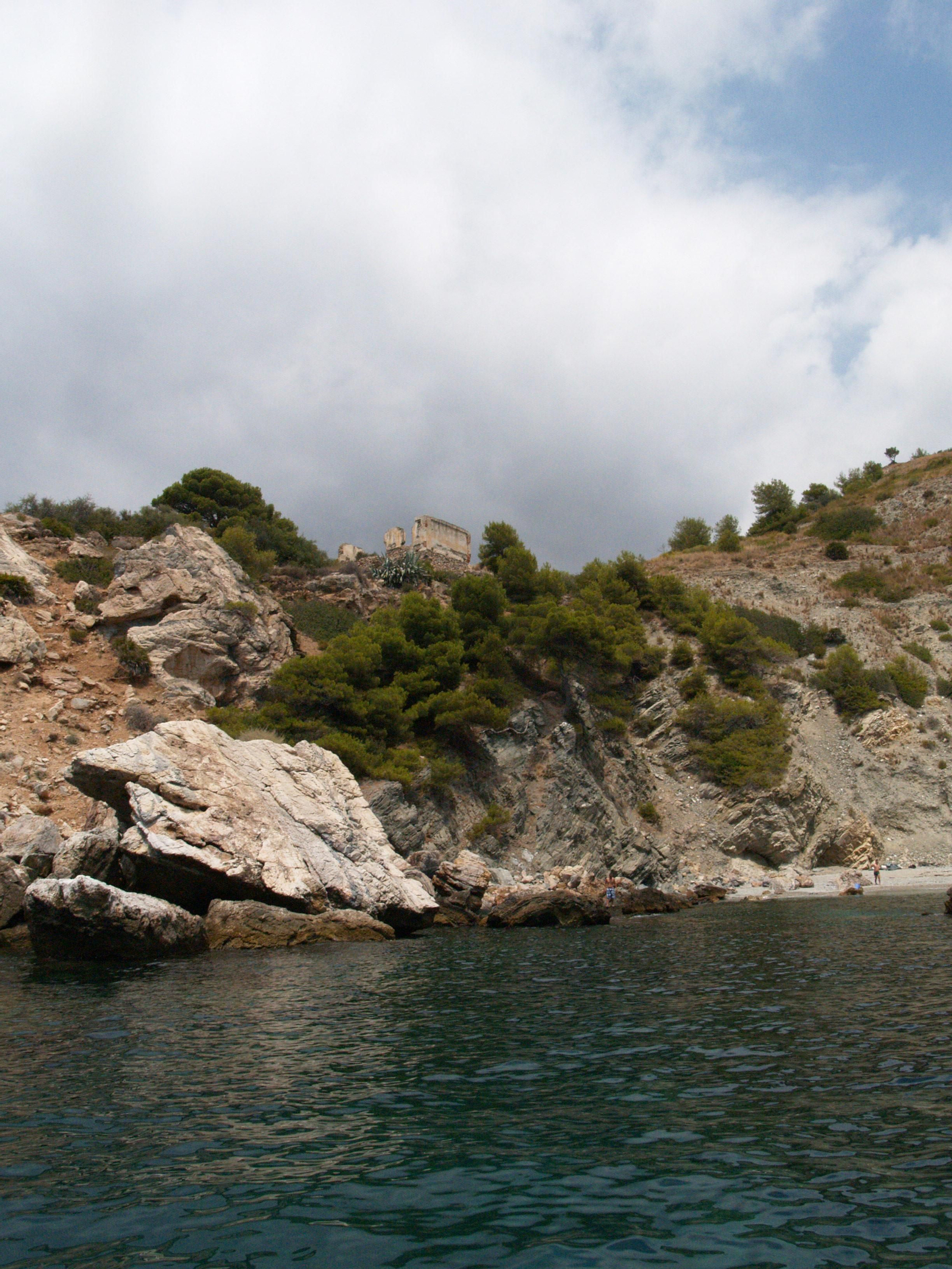 Los acantilados de Maro.