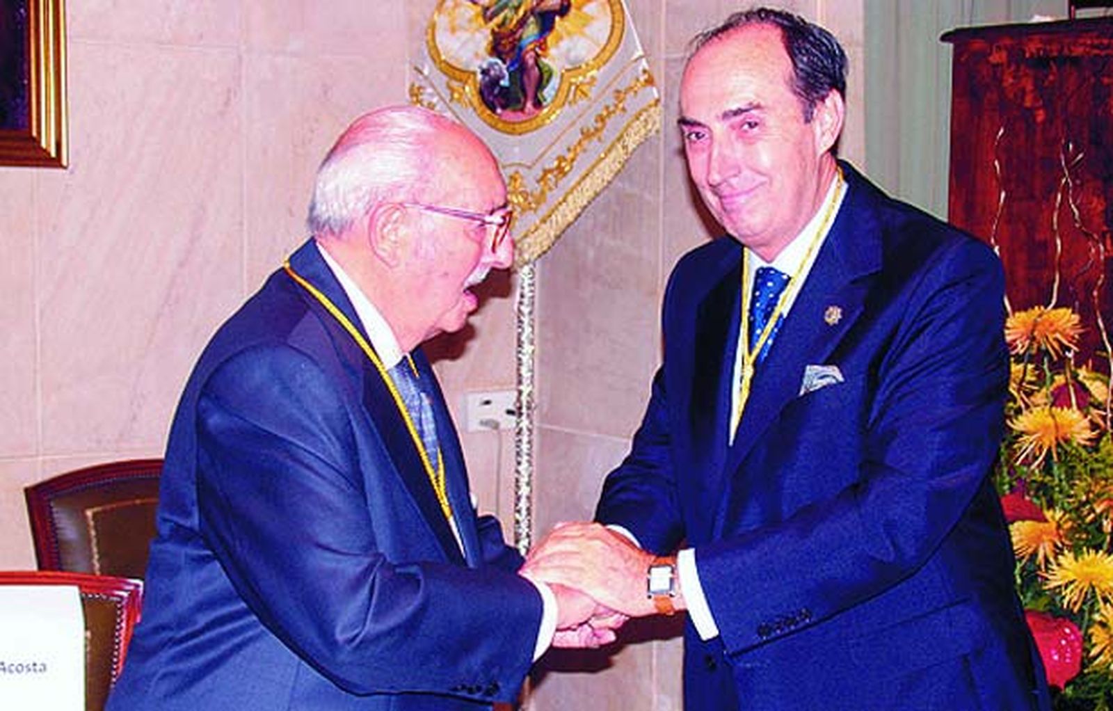 Fallece Vicente Acosta, médico y ex hermano mayor de la Esperanza de Triana