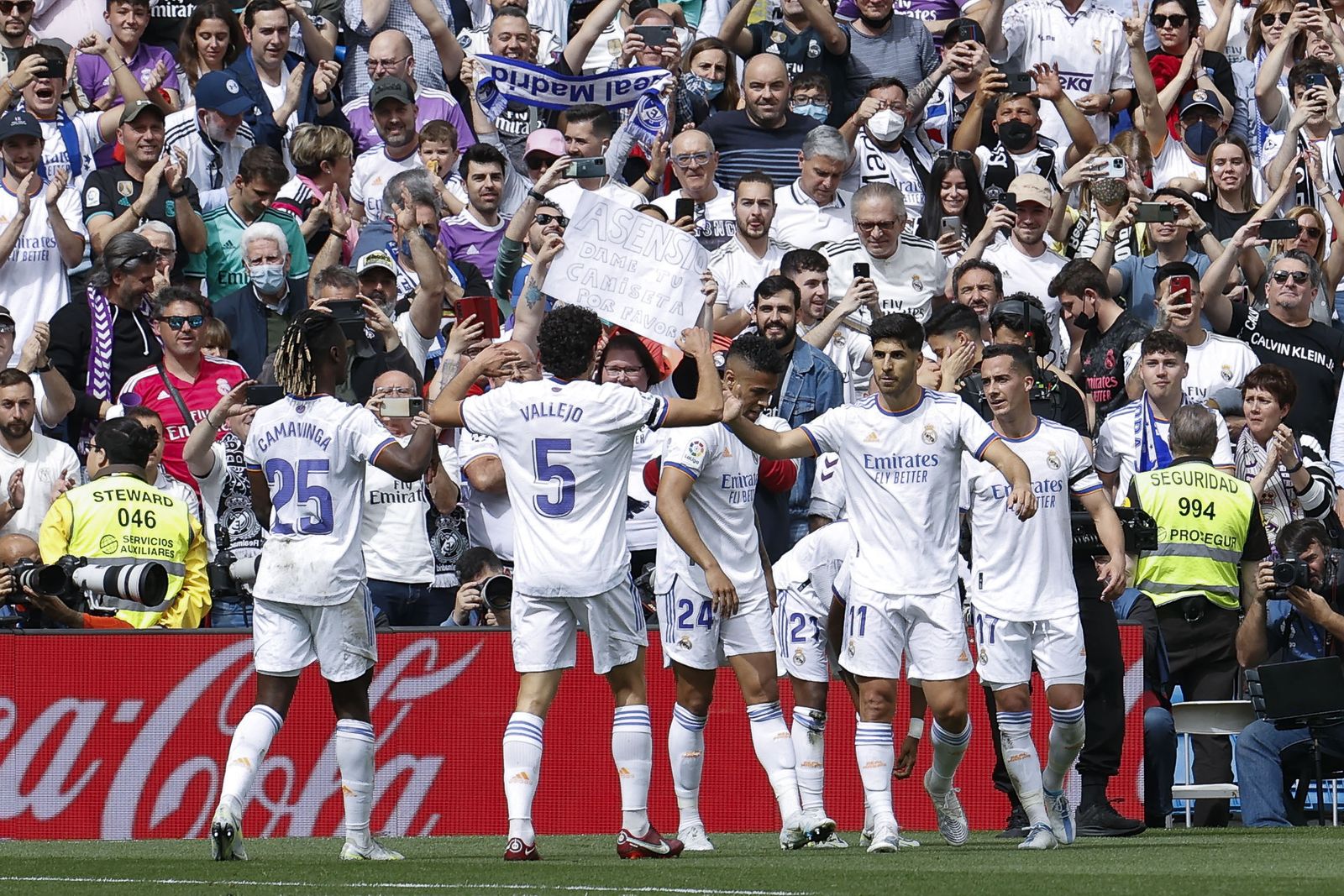 Victoria del Real Madrid y celebración del título de Liga