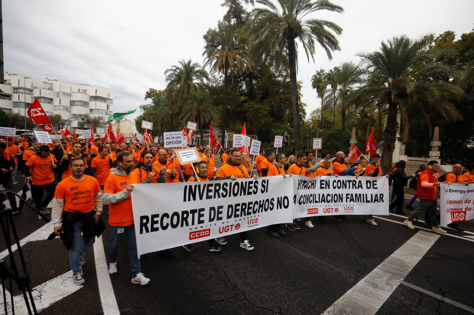 La manifestación de los trabajadores de Hitachi Energy en Córdoba, en imágenes