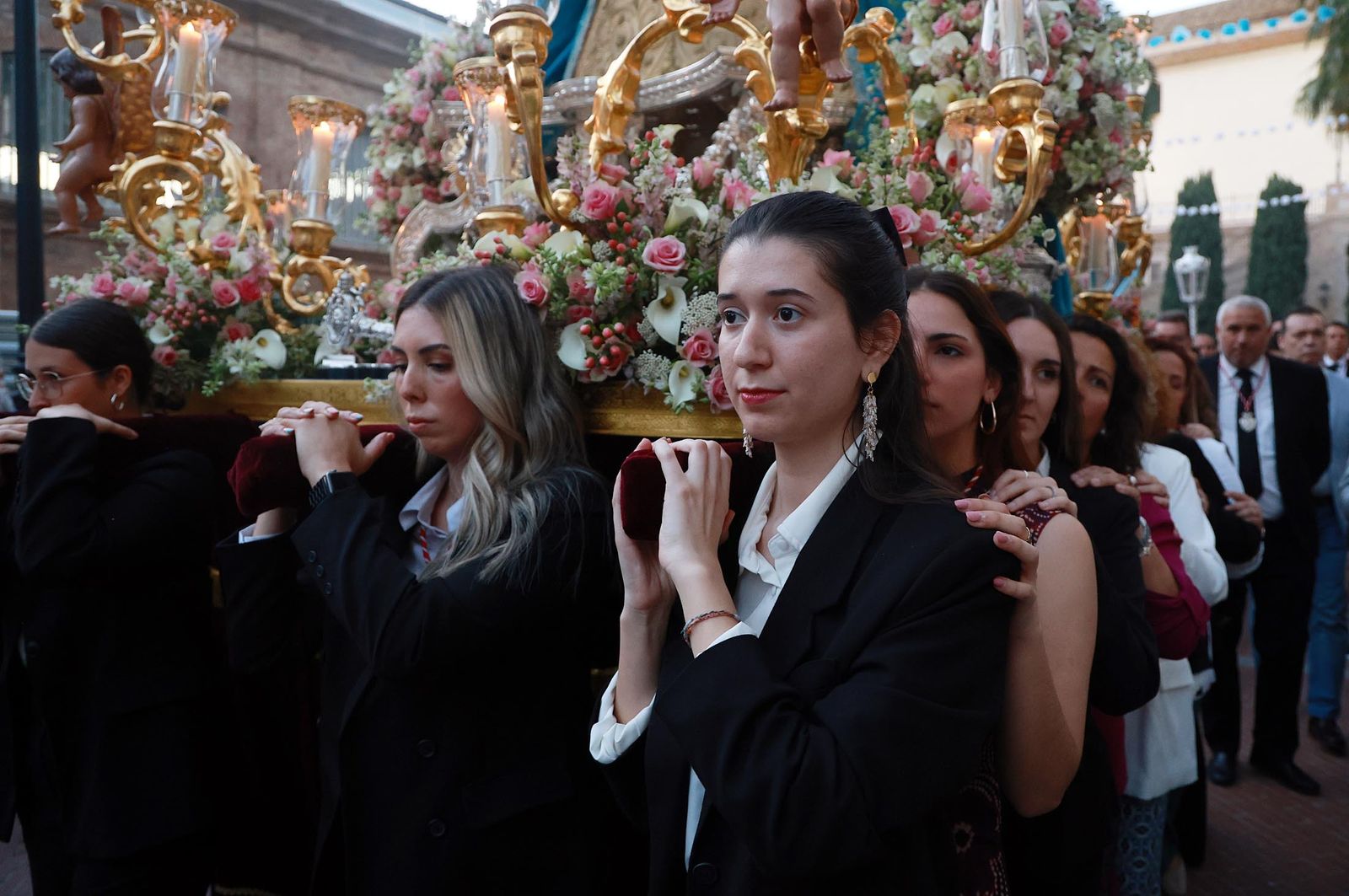 Imágenes del Rosario con la Virgen de los Ángeles