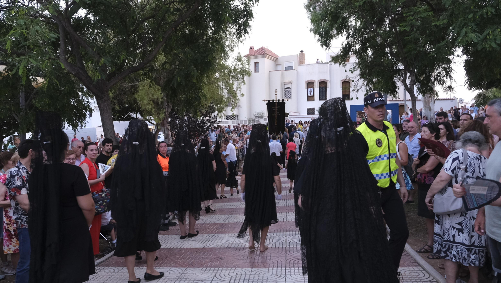 Procesión terrestre de la Virgen del Carmen en Aguadulce