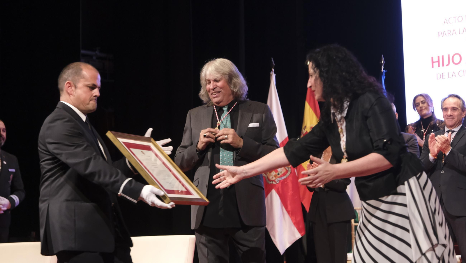 El cantaor José Mercé ya es Hijo Adoptivo de la Ciudad de Almería, en imágenes