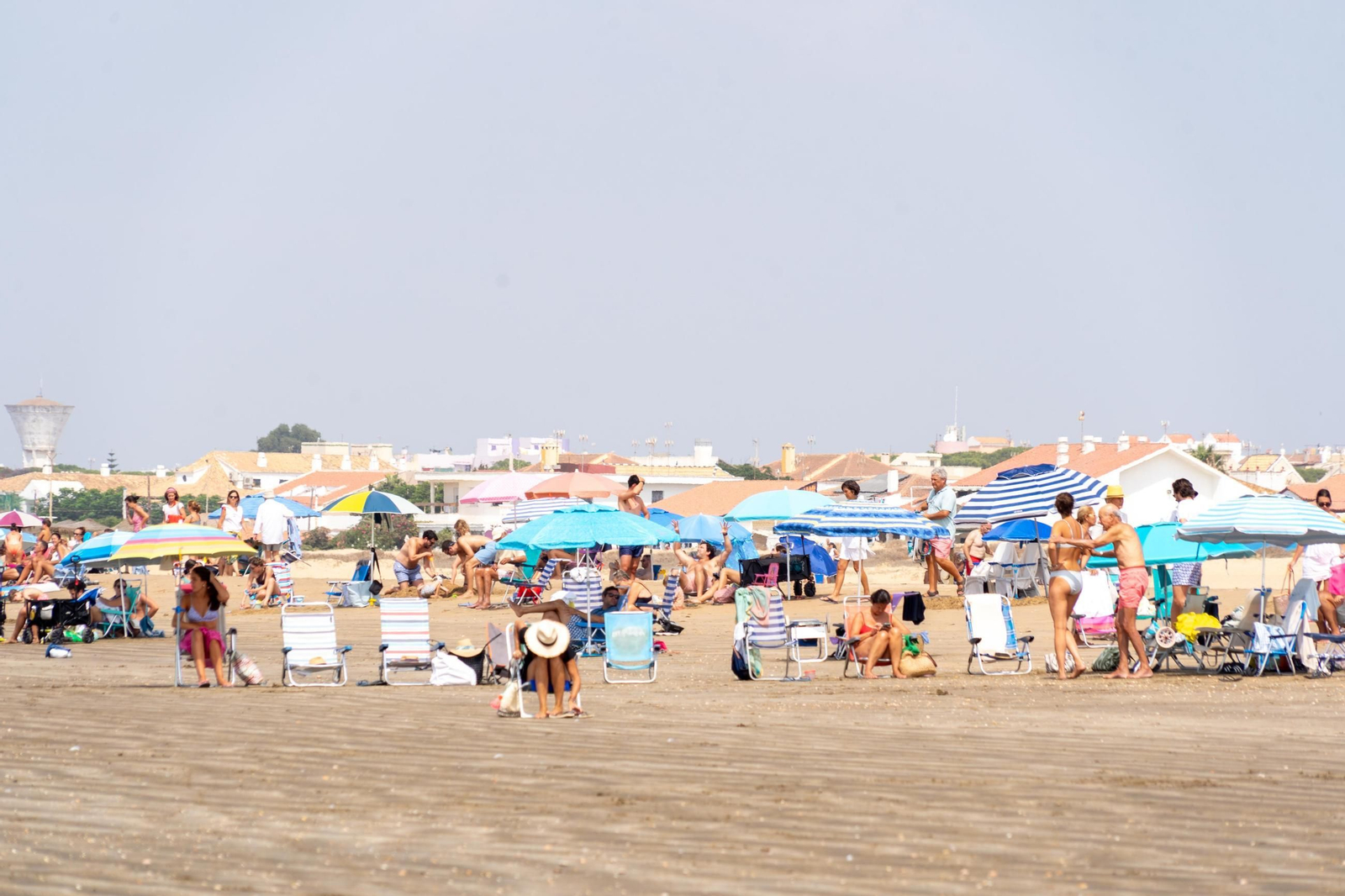 El ambiente de las playas de Huelva el domingo 24 de agosto