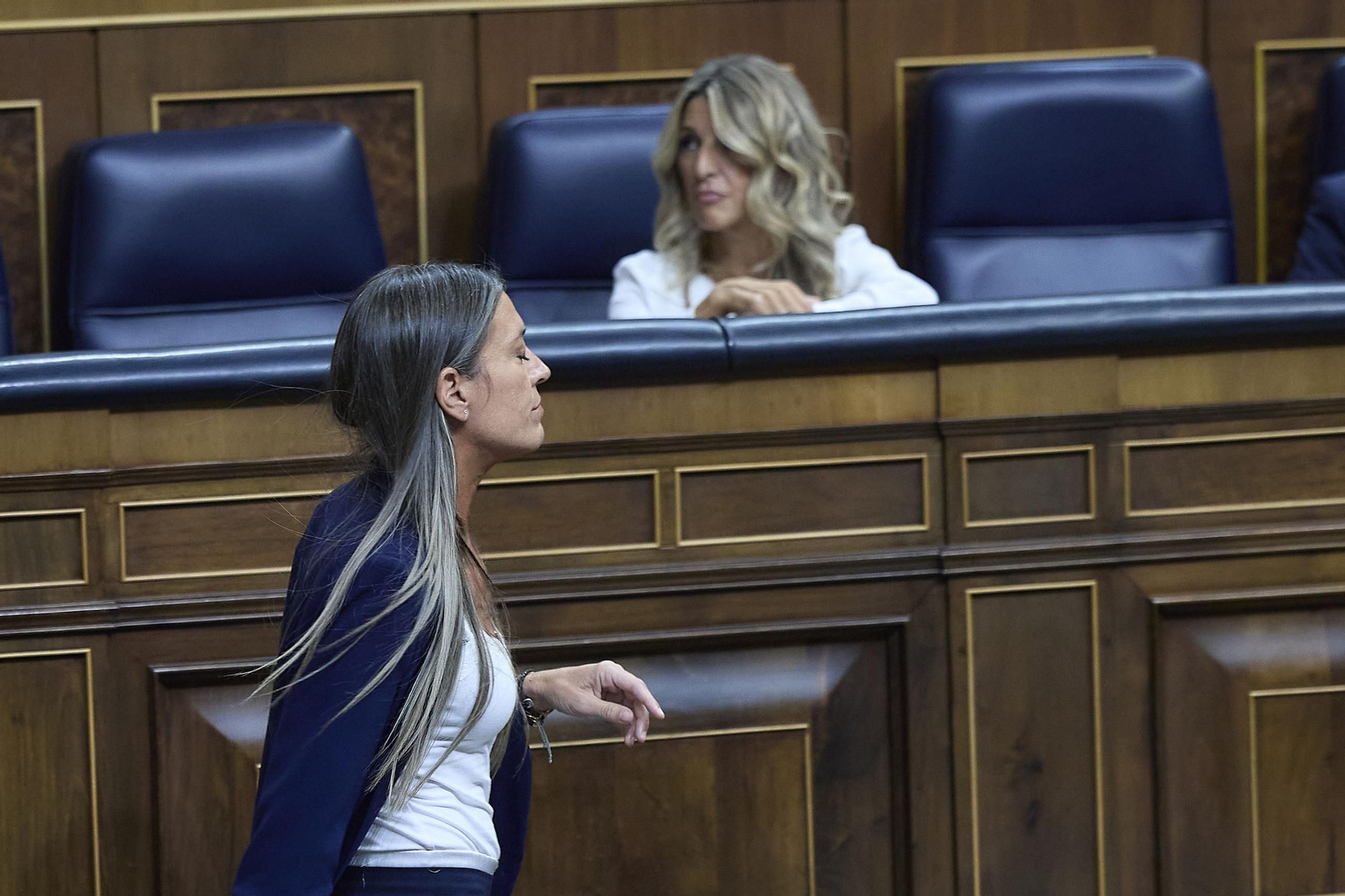 Miriam Nogueras y Yolanda Díaz al fondo