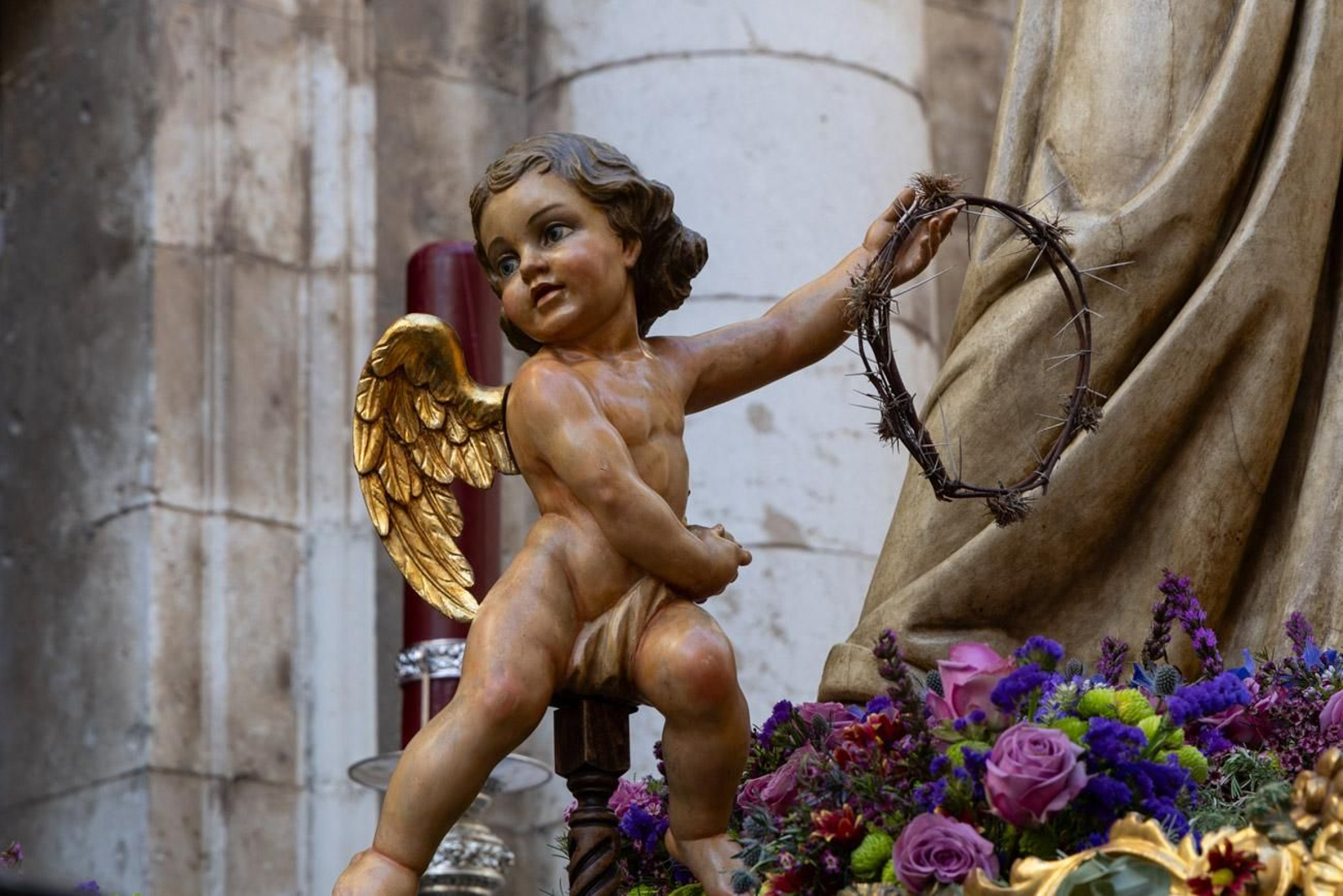 Las cofradías de la Vera Cruz, Expiración y Gran Poder lucen sus cortejos en la calle