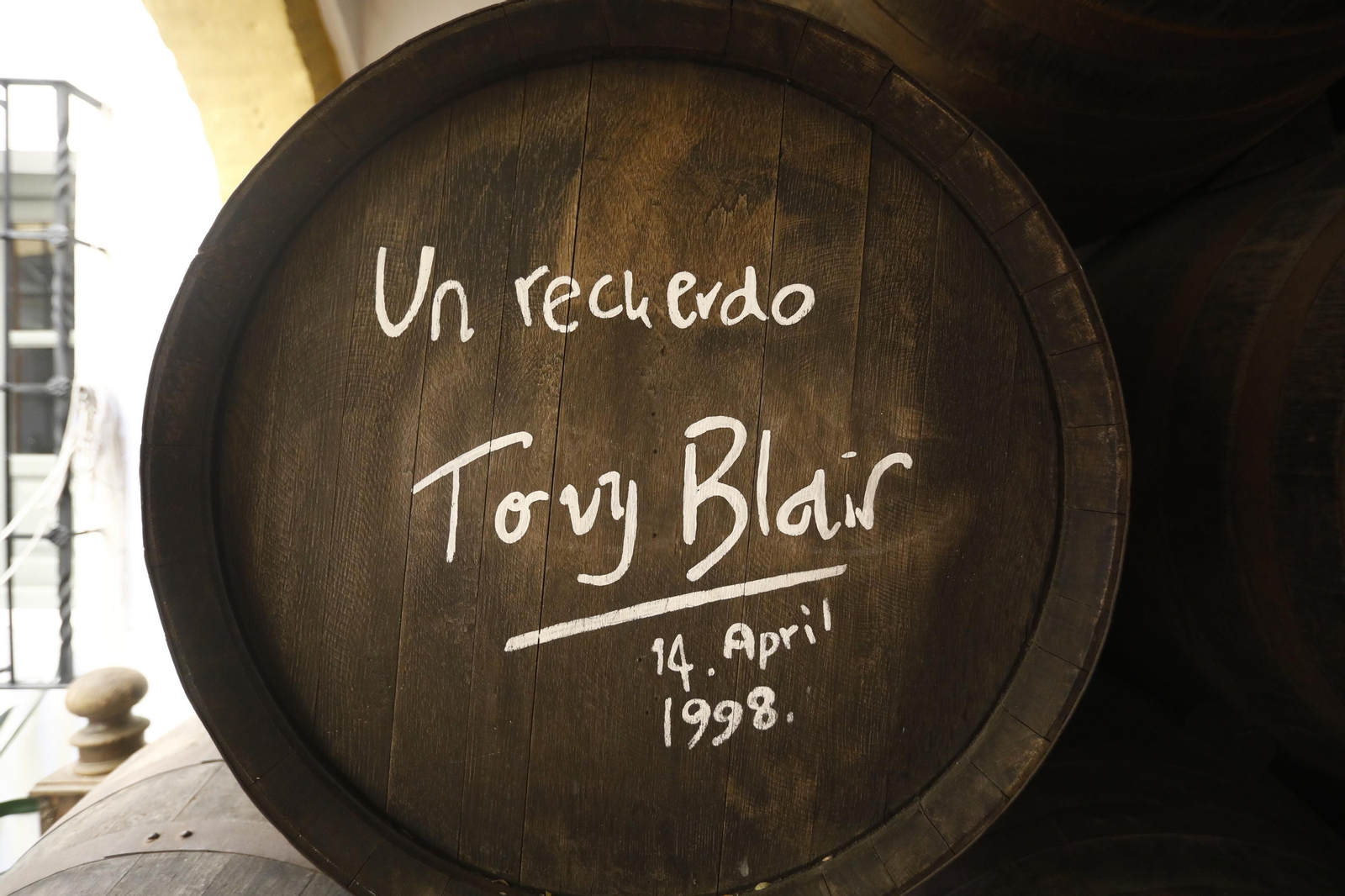 En fotos, visitamos el restaurante de Córdoba con más autógrafos de famosos