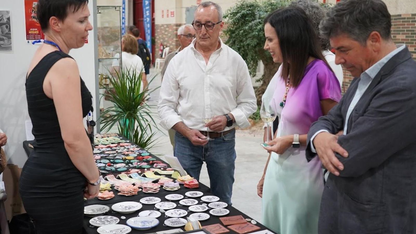 Un stad de la feria de la artesanía.