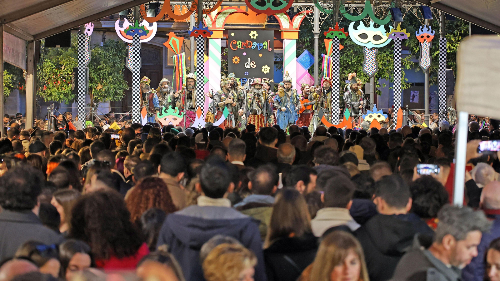 Gala de Carnaval de Jerez en la plaza del Banco con Martínez Ares