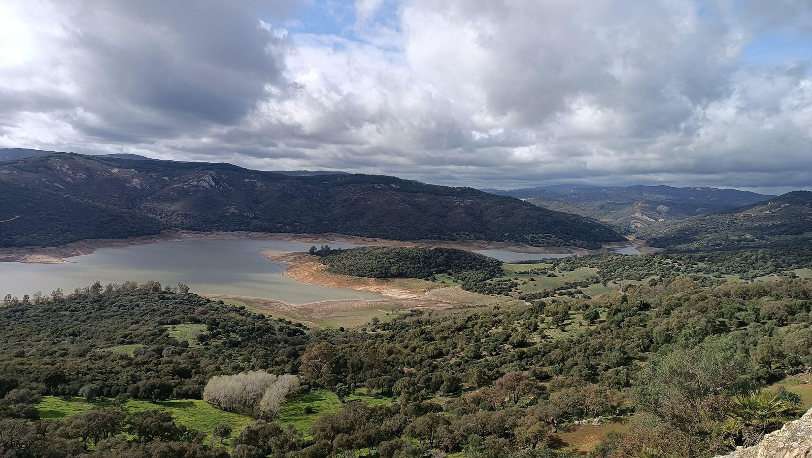 El embalse de Guadarranque, en Castellar.