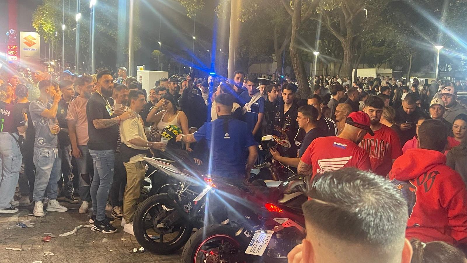 Búscate en el ambiente motero del viernes del Gran Premio 2025 en Jerez.