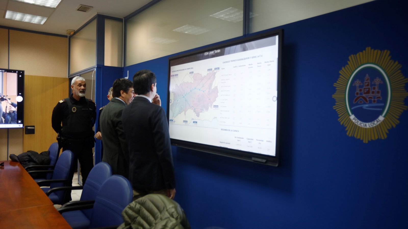 Pantalla ubicada en la sala de emergencias.