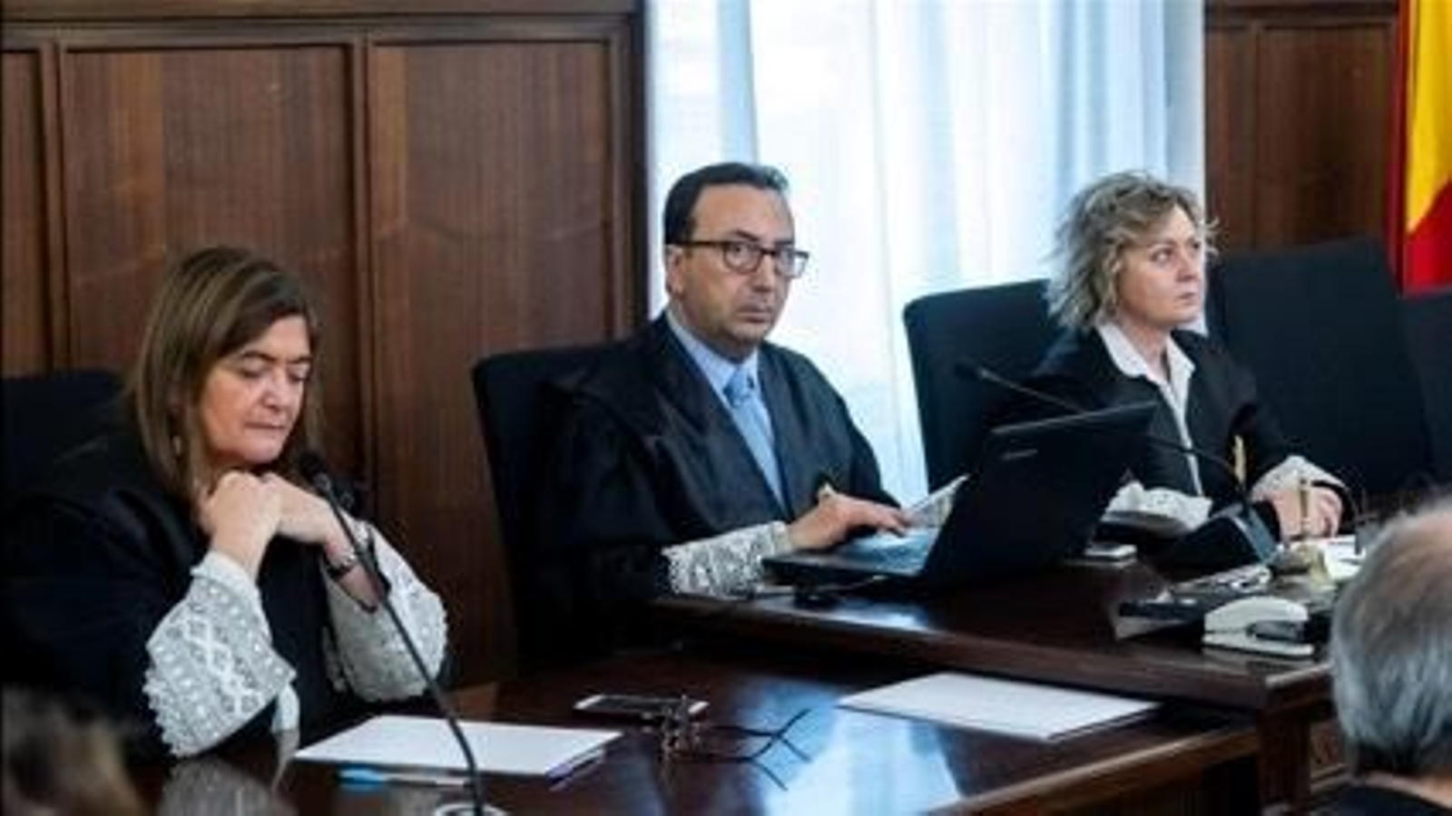 El tribunal agradece la "colaboración y respeto" de todas las partes al final de la vista oral