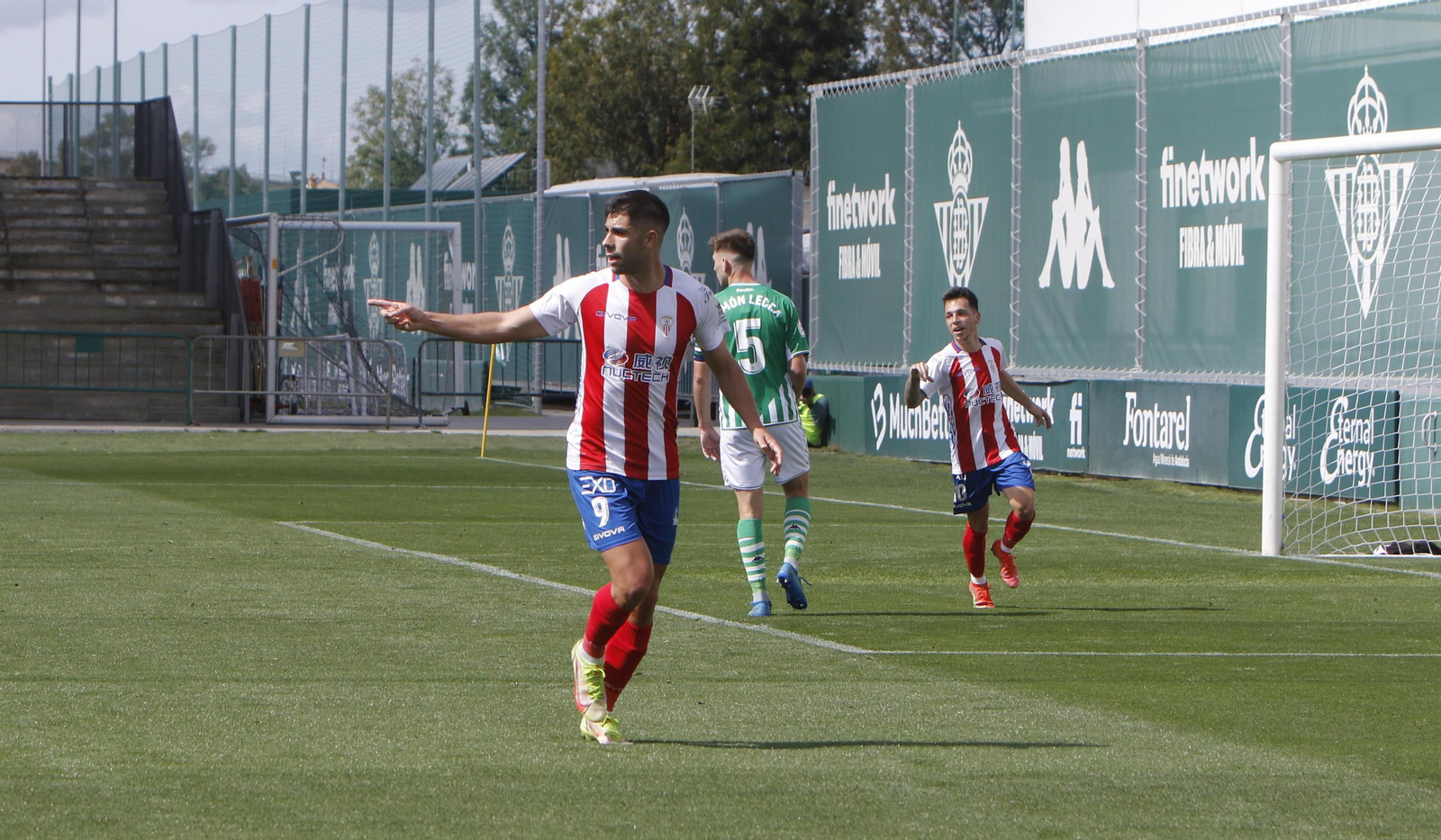 Las mejores fotos del Betis Deportivo - Algeciras CF