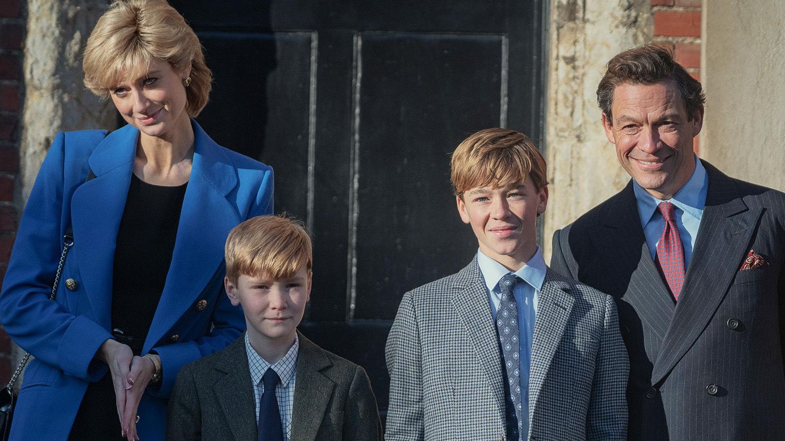 Elizabeth Debicki y Dominic West, Diana y Carlos en 'The Crown' Elizabeth Debicki y Dominic West, Diana y Carlos en 'The Crown'