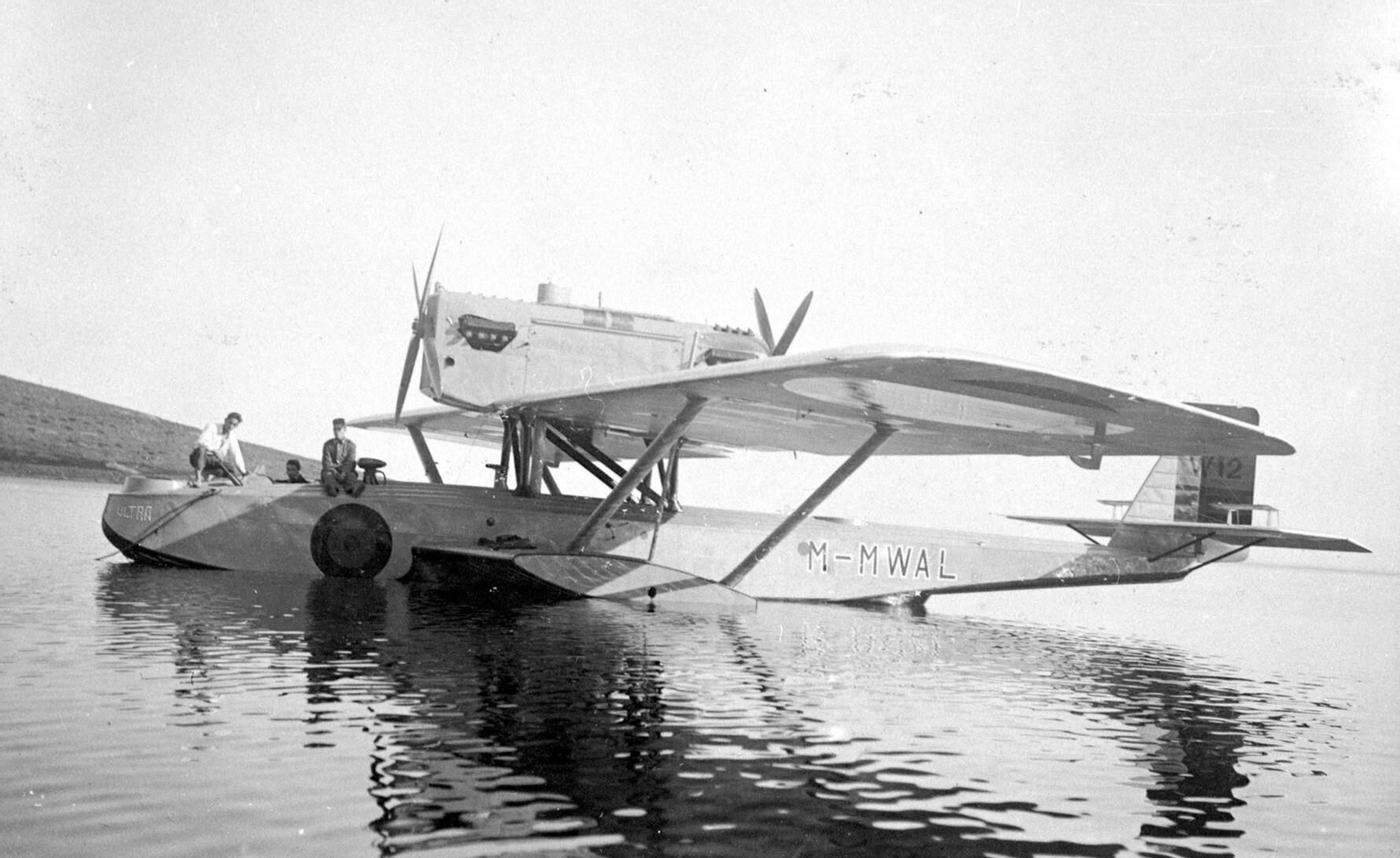 El Plus Ultra, en la base de Melilla.