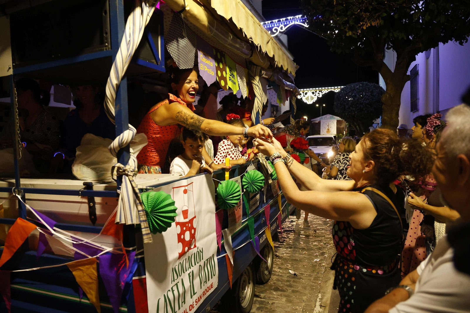 Búscate en las fotos de la cabalgata de la Feria Real de San Roque 2025