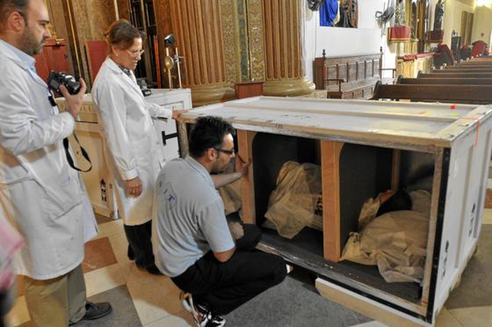 Las tallas de Martínez Montañez regresan a la Iglesia de la Anunciación.

Foto: Manuel Gómez