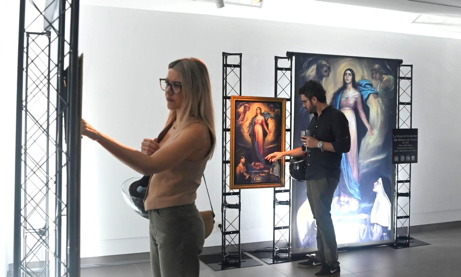 La exposicion homenaje a Romero de Torres '150 años de un cordobés eterno', en imágenes