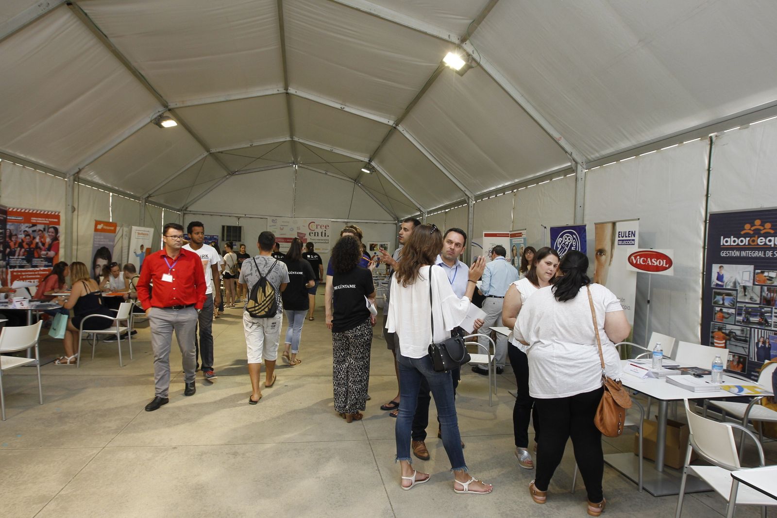 La Cámara de Comercio celebraba también en julio la primera Feria del Empleo y Emprendimiento.