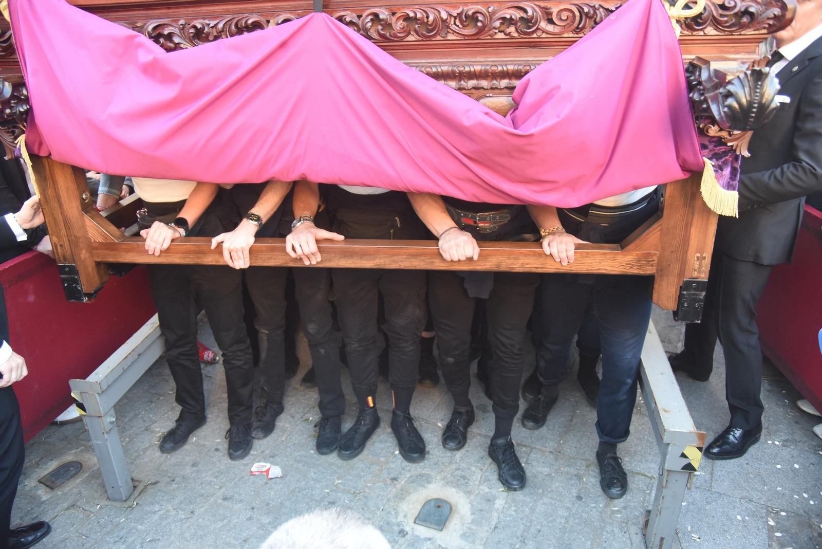 La procesión de la Santa Faz de Córdoba, en imágenes