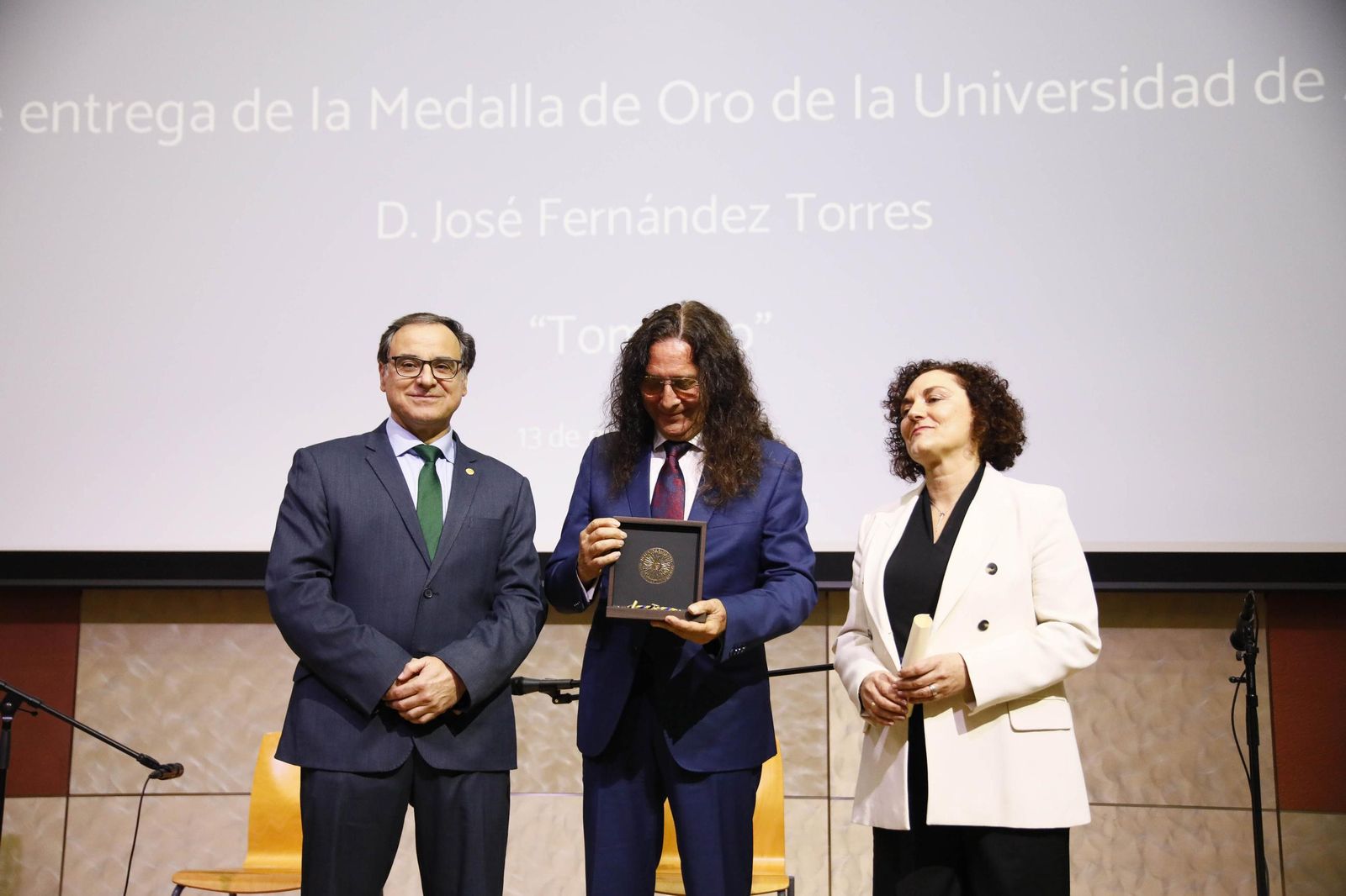 Las imágenes del acto de entrega de la Medalla de Oro a José Fernández Torres Tomatito, en la Universidad de Almería