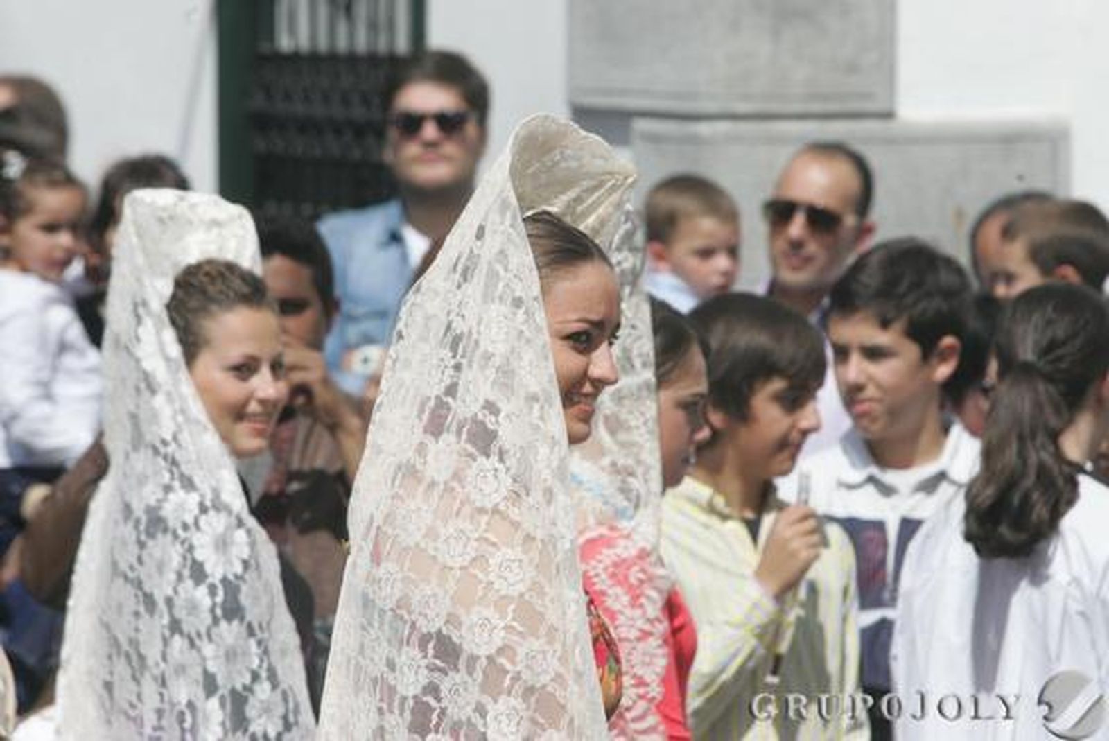 El Resucitado de San Roque sale por primera vez de la iglesia de Santa María la Coronada

Foto: J.M.Q./Erasmo Fenoy