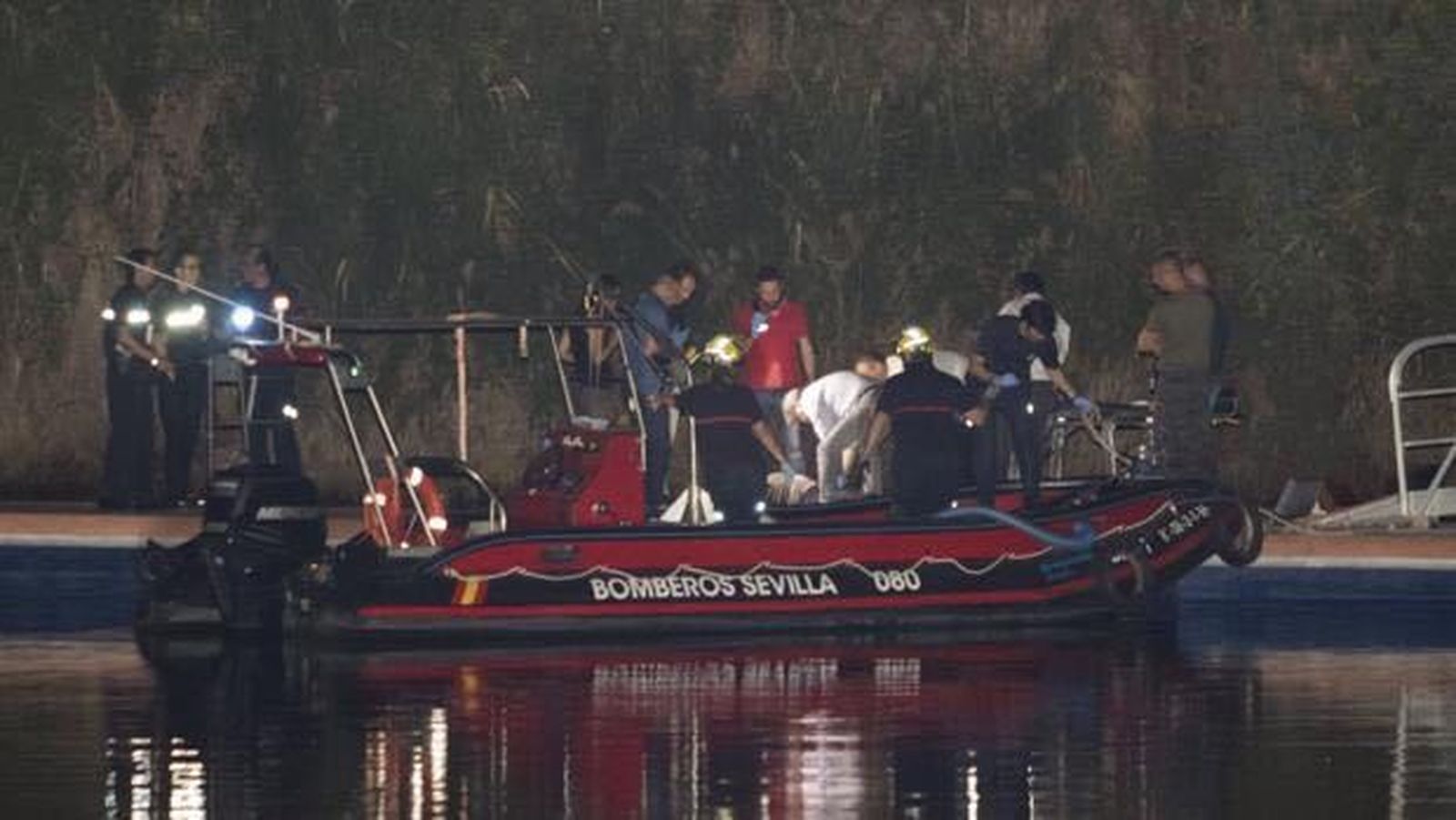La  Unidad de Rescate Subacúatica de los Bomberos de Sevilla