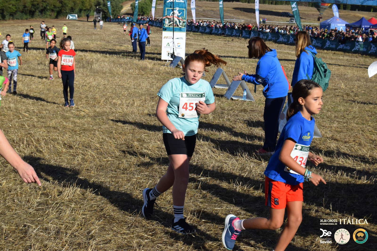 Búscate en las fotos del Cross de Itálica 2025 | 9