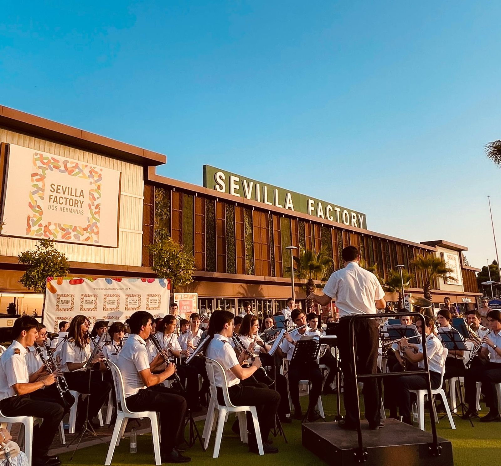 Film Concert de la Banda de Música Juvenil de la Cruz Roja en el Sevilla Factory