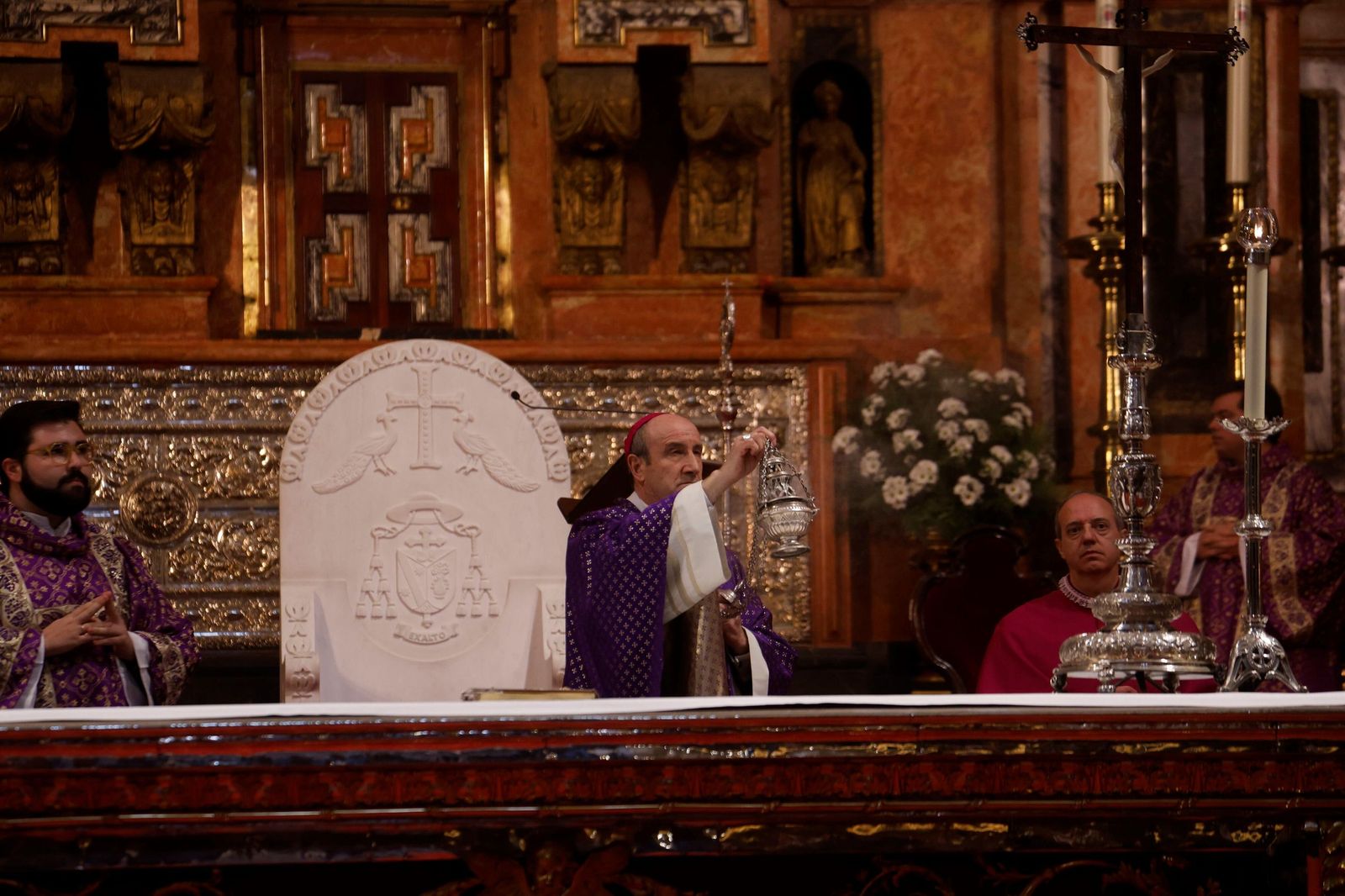 Las imágenes del funeral en Córdoba por las víctimas de la tragedia de Adamuz